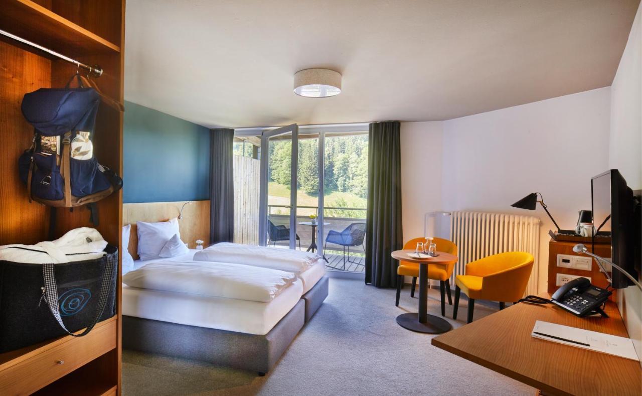 Elzland Hotel Pfauen Wellness & Spa Эльцах Экстерьер фото