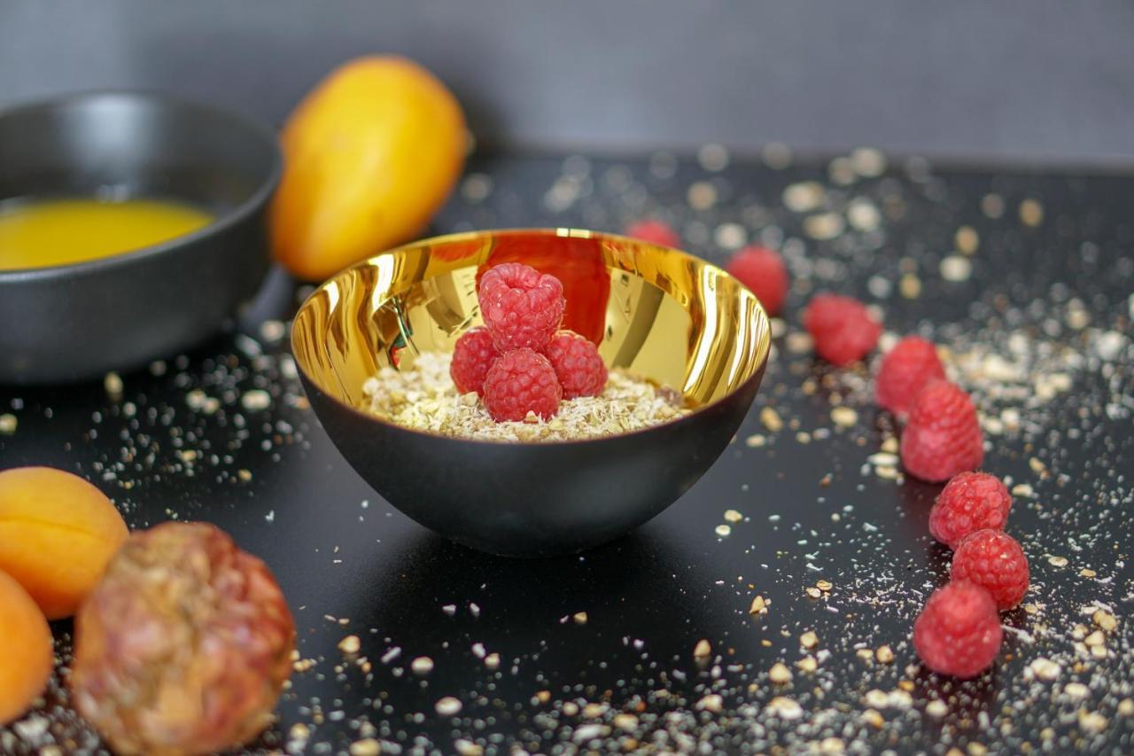 Elzland Hotel Pfauen Wellness & Spa Эльцах Экстерьер фото